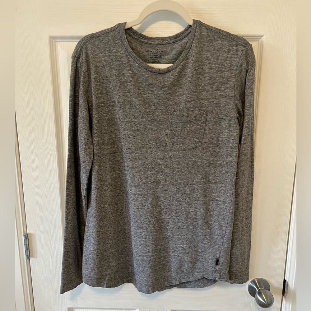 American Eagle Outfitters Charcoal Long Sleeve Tee